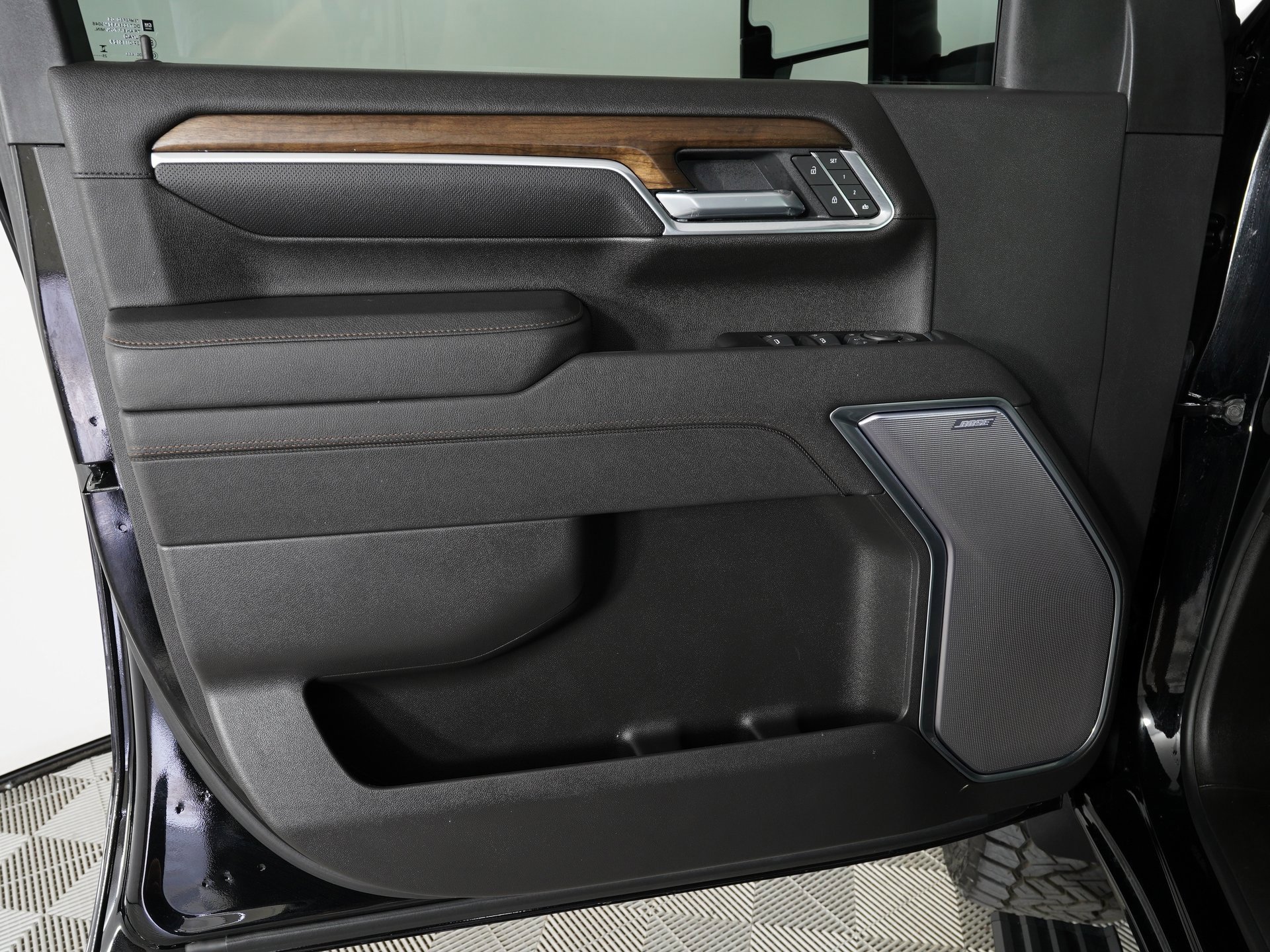 Used 2026 Chevrolet Silverado 3500 High Country w/ High Country Premium Package AWD/4WD image 14