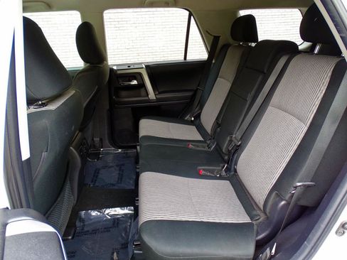 Used 2022 Toyota 4Runner SR5 RWD image 31