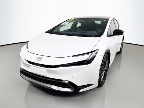 Used 2025 Toyota Prius Limited FWD image 10