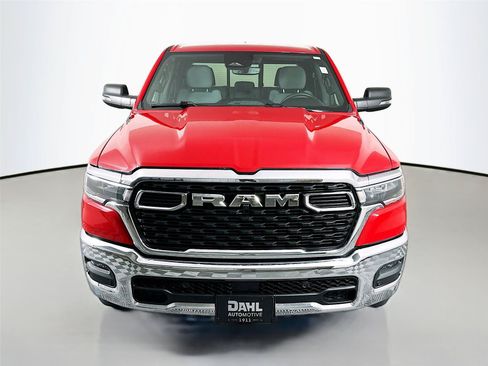 Used 2025 RAM 1500 Big Horn AWD/4WD image 3