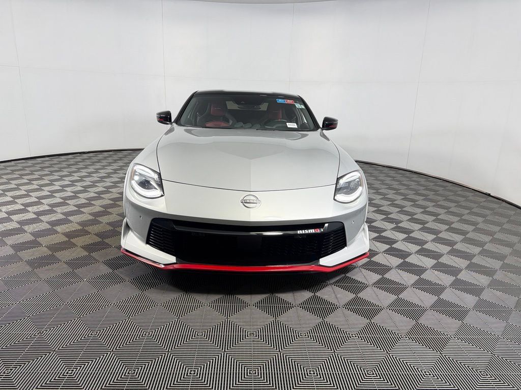 Used 2025 Nissan Z NISMO w/ Floor Mat Package RWD image 5