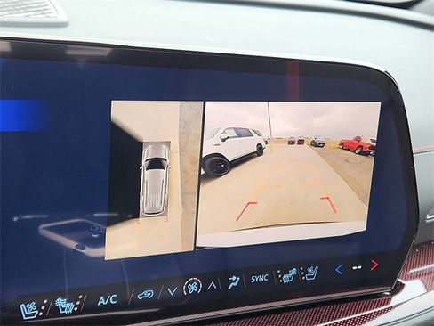 New 2026 Chevrolet Traverse RS image 12