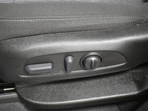 Certified 2023 Chevrolet Traverse LT image 11