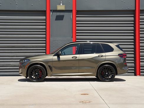 Used 2025 BMW X5 sDrive40i w/ M Sport Package RWD image 8