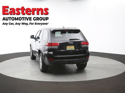 Used 2021 Jeep Grand Cherokee Laredo AWD/4WD image 37
