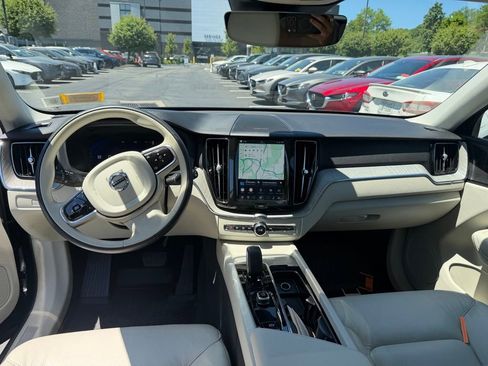 Used 2024 Volvo XC60 T8 Plus w/ Climate Package AWD/4WD image 5