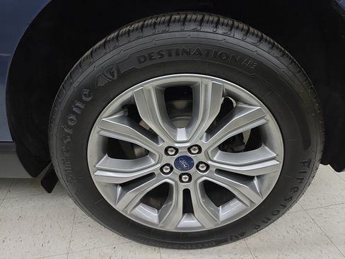 Used 2019 Ford Edge Titanium AWD/4WD image 34