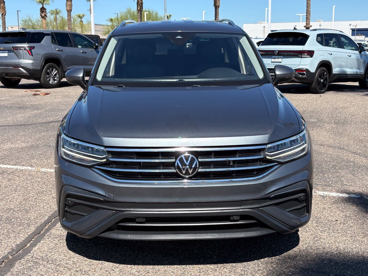 Used 2023 Volkswagen Tiguan SE FWD image 9