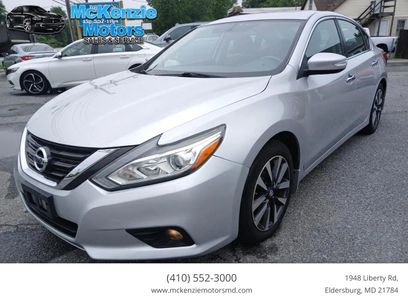 Used 2017 Nissan Altima 2.5 SV w/ Convenience Package