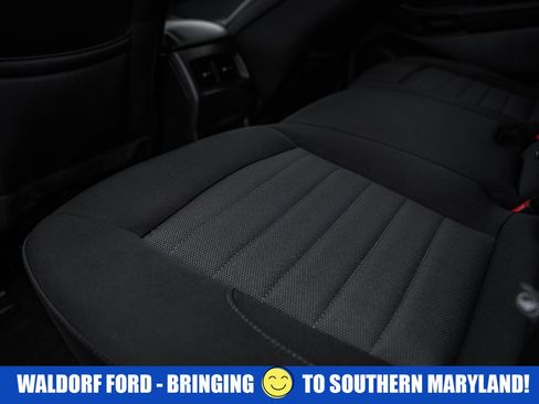 Used 2019 Ford Edge SE image 30