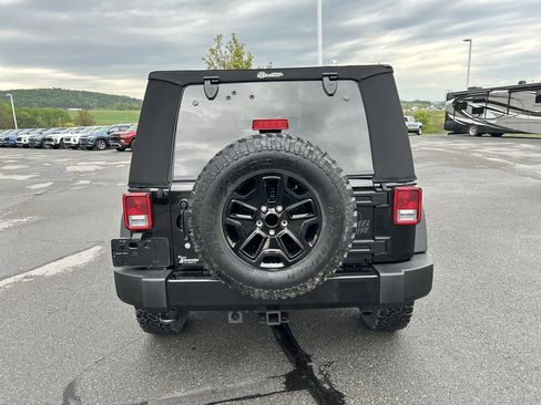 Used 2015 Jeep Wrangler Sport AWD/4WD image 6