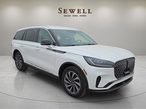 New 2026 Lincoln Aviator Premiere image 6