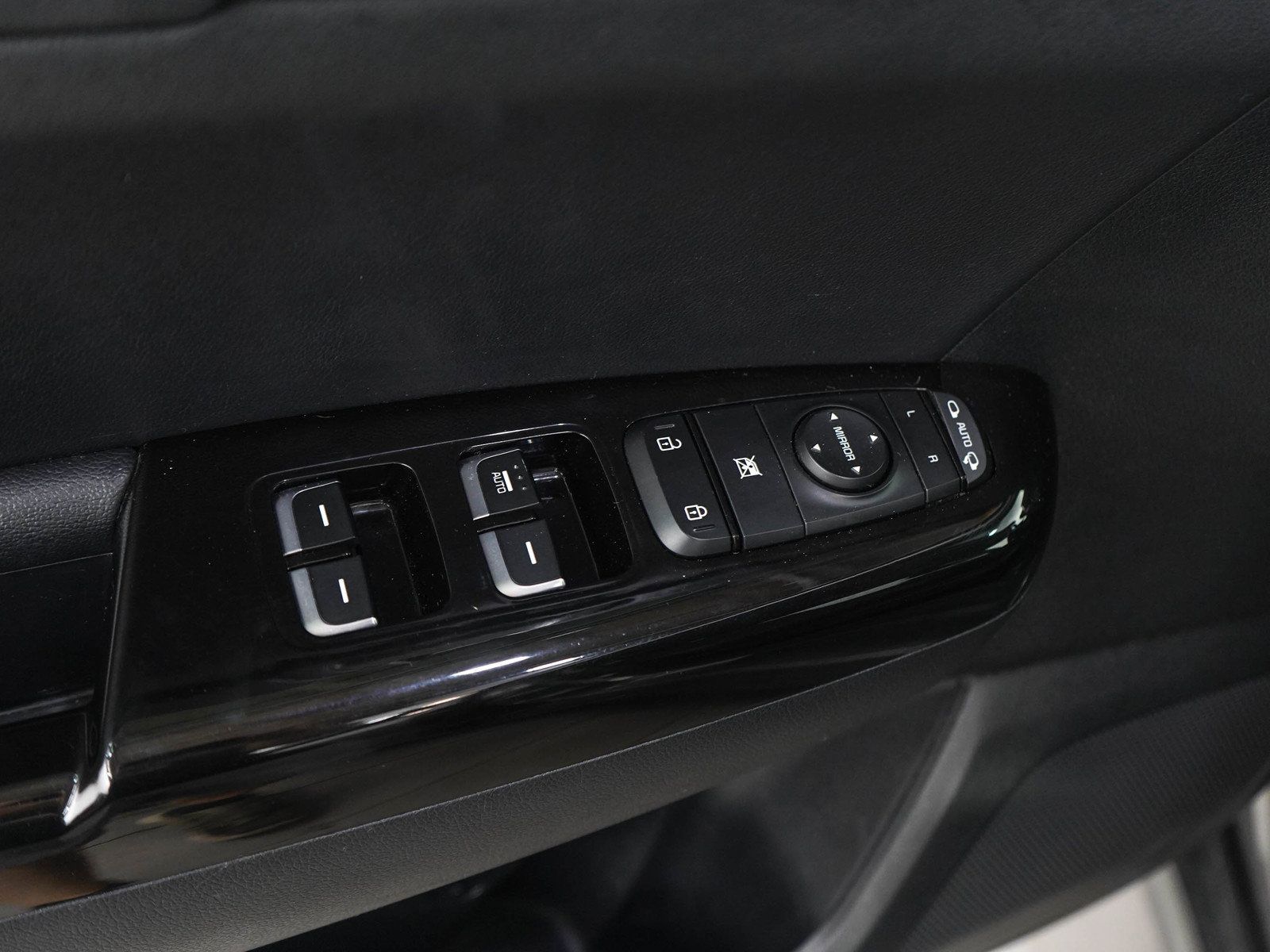 Used 2018 Kia Sportage EX AWD/4WD image 19