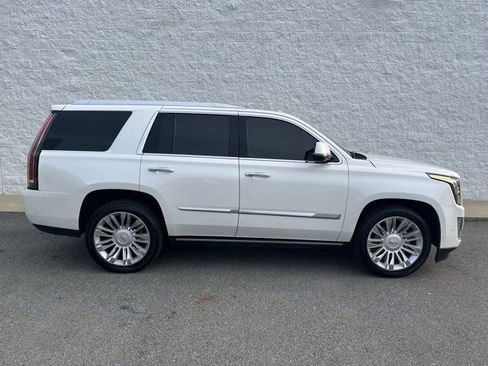 Used 2019 Cadillac Escalade Platinum image 11