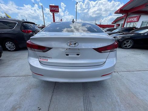 Used 2018 Hyundai Elantra Value Edition FWD image 18