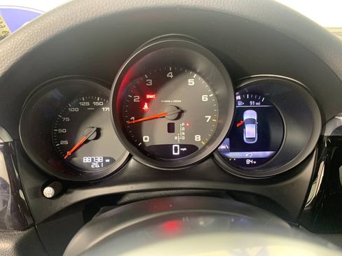 Used 2020 Porsche Macan AWD/4WD image 22