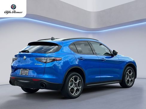 Used 2025 Alfa Romeo Stelvio Sprint w/ Convenience Package AWD/4WD image 6