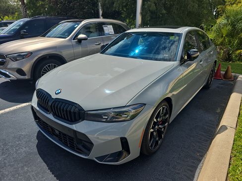 Used 2026 BMW 330i Sedan w/ M Sport Package RWD image 3