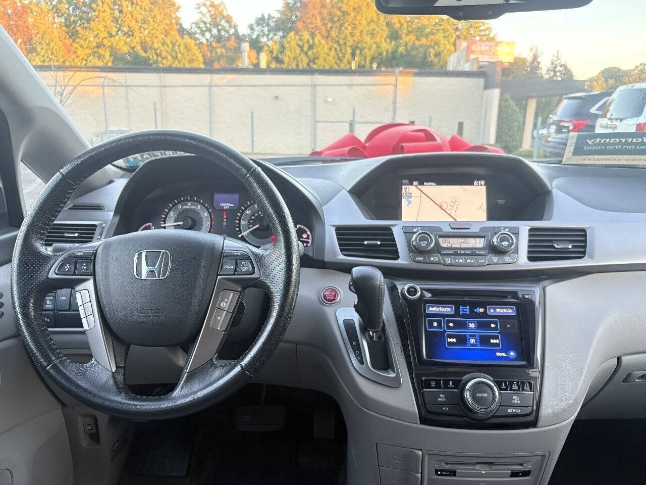 Used 2016 Honda Odyssey Touring Elite image 14