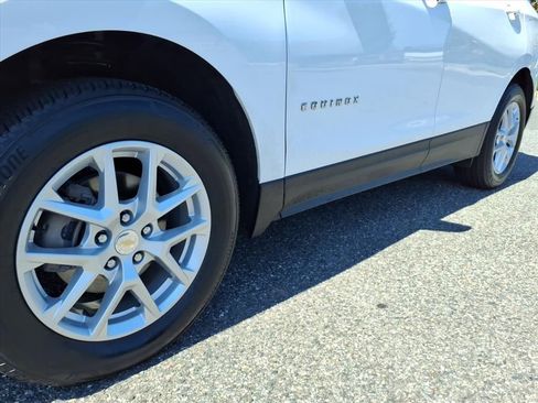 Used 2023 Chevrolet Equinox LT w/ Driver Convenience Package image 10