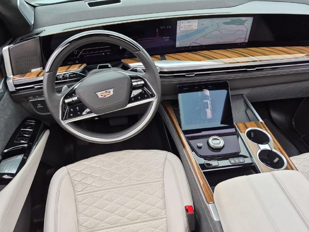 Certified 2025 Cadillac Escalade Sport Platinum AWD/4WD image 21