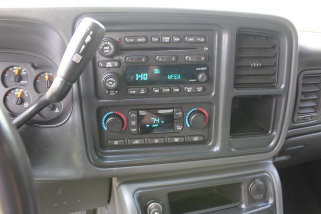 Used 2003 Chevrolet Silverado 2500 LT RWD image 20