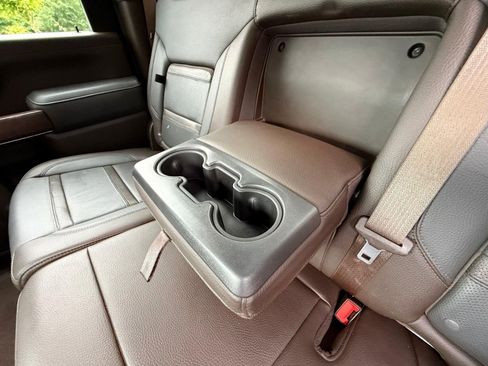 Used 2020 GMC Sierra 3500 Denali w/ Denali Ultimate Package AWD/4WD image 35