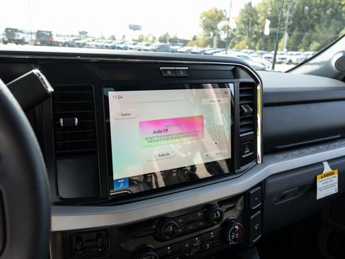 New 2026 Ford F250 XLT w/ XLT Premium Package image 23