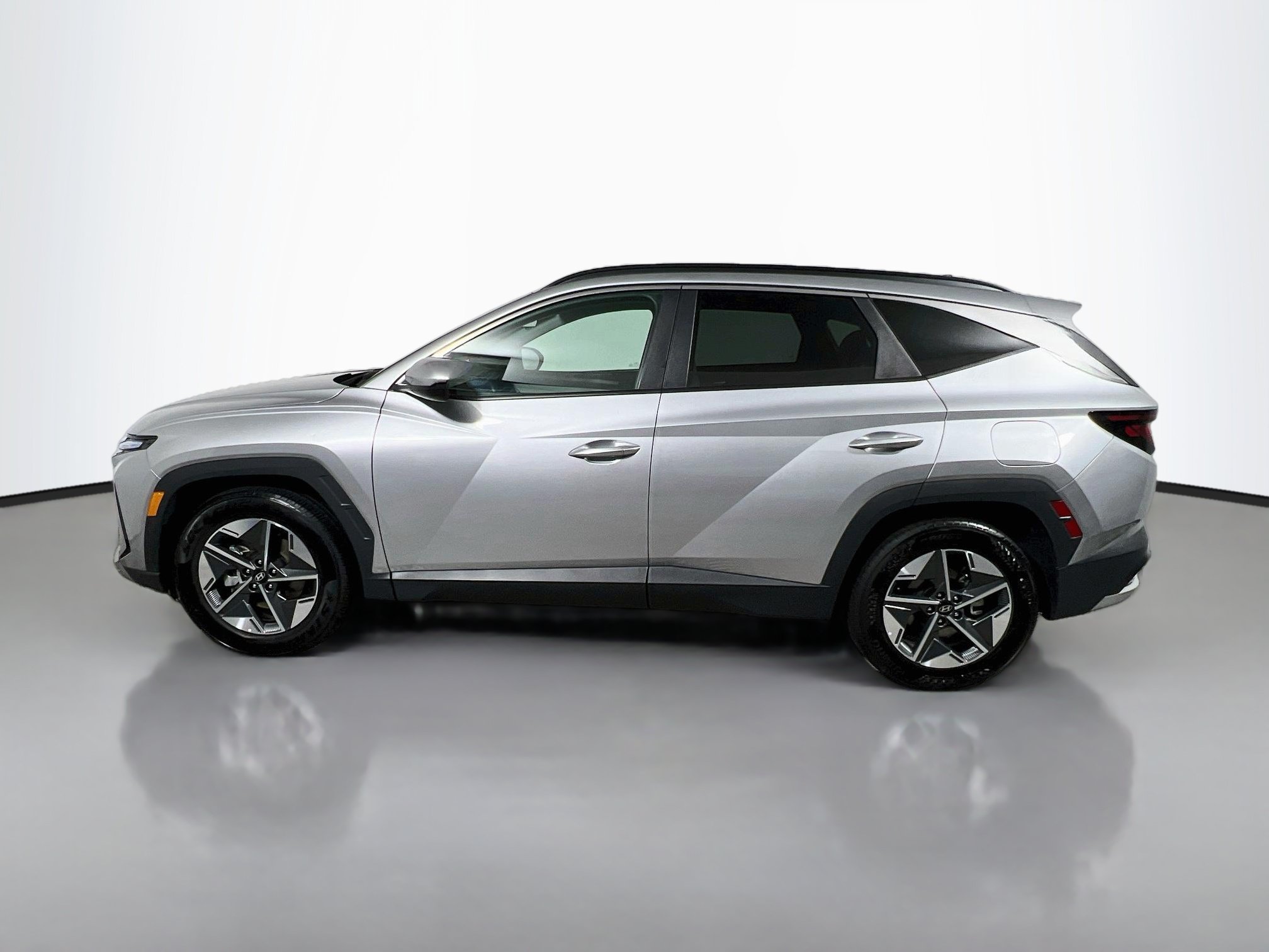 Used 2025 Hyundai Tucson SEL FWD image 9