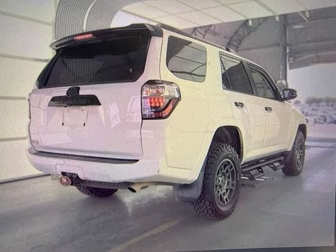 Used 2020 Toyota 4Runner Venture w/ Moonroof Package AWD/4WD image 3
