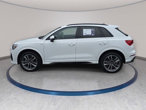 Used 2025 Audi Q3 2.0T Premium w/ Convenience Package AWD/4WD image 8