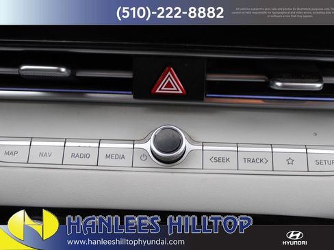 Used 2023 Hyundai Elantra Limited image 25