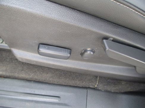 Used 2018 Chevrolet Colorado Z71 image 25