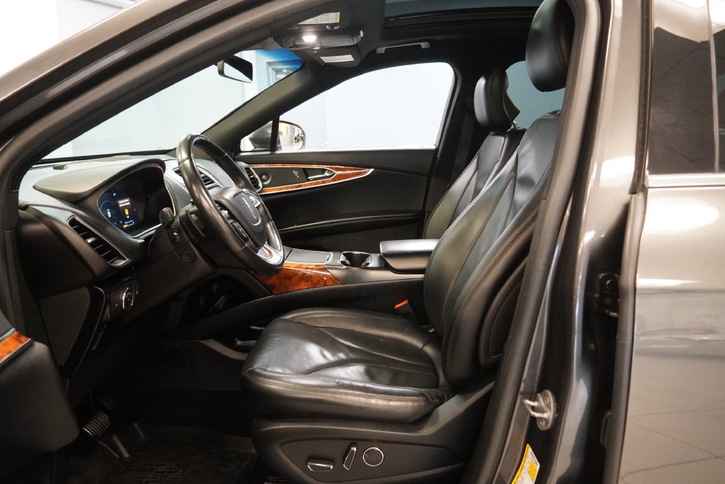 Used 2019 Lincoln Nautilus Reserve AWD/4WD image 6