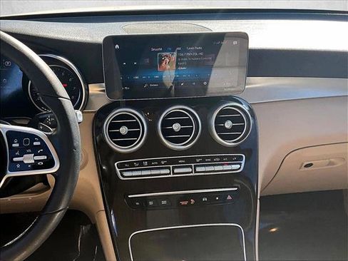 Used 2022 Mercedes-Benz GLC 300 image 8