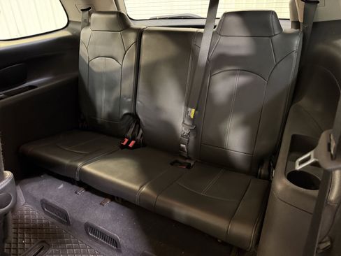 Used 2016 GMC Acadia SLT image 12