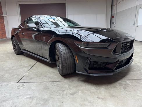 Used 2025 Ford Mustang Dark Horse image 7