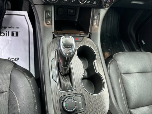 Used 2019 GMC Acadia SLT AWD/4WD image 17
