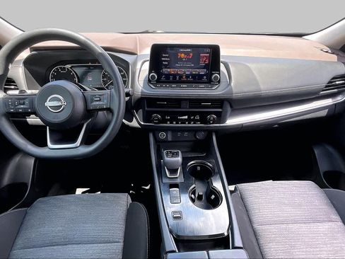 Used 2023 Nissan Rogue SV FWD image 14