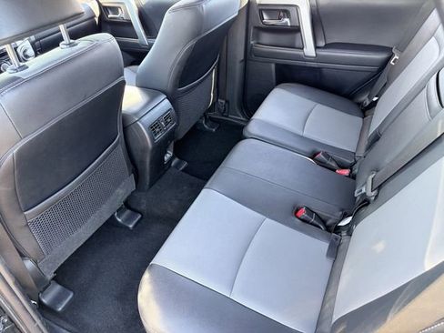 Used 2022 Toyota 4Runner SR5 Premium image 25