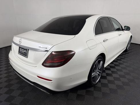 Used 2017 Mercedes-Benz E 300 4MATIC image 6