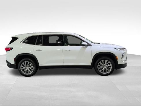 Certified 2025 Buick Enclave Preferred image 9