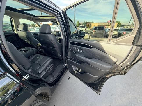 Used 2025 Honda Pilot Touring image 22