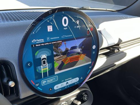 Used 2025 MINI Cooper 2-Door Hardtop image 16