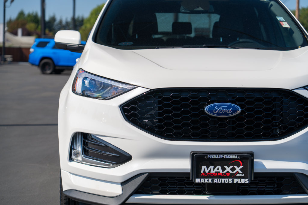 Used 2021 Ford Edge ST-Line w/ Class II Trailer Tow Package AWD/4WD image 5