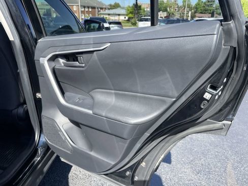 Used 2019 Toyota RAV4 LE w/ All Weather Liner Package AWD/4WD image 22