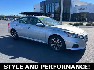 Used 2022 Nissan Altima 2.5 SV video 1
