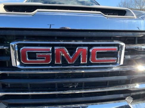 New 2026 GMC Sierra 2500 SLE image 10