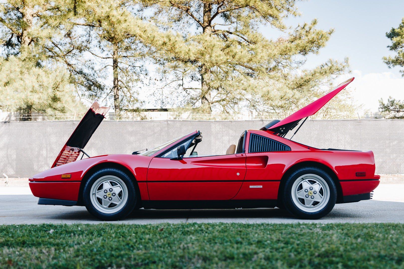 Used 1989 Ferrari 328 GTS RWD image 2