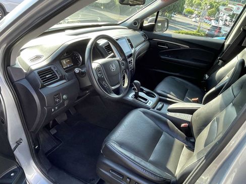 Used 2018 Honda Ridgeline RTL-T image 11